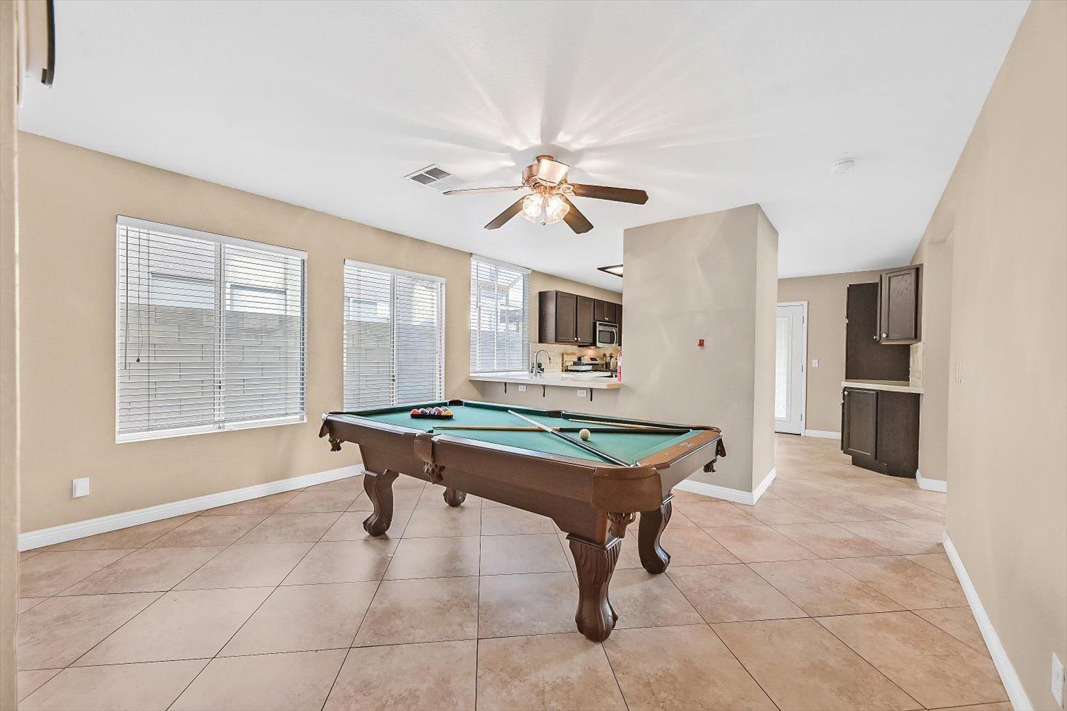 POOL HOME 11