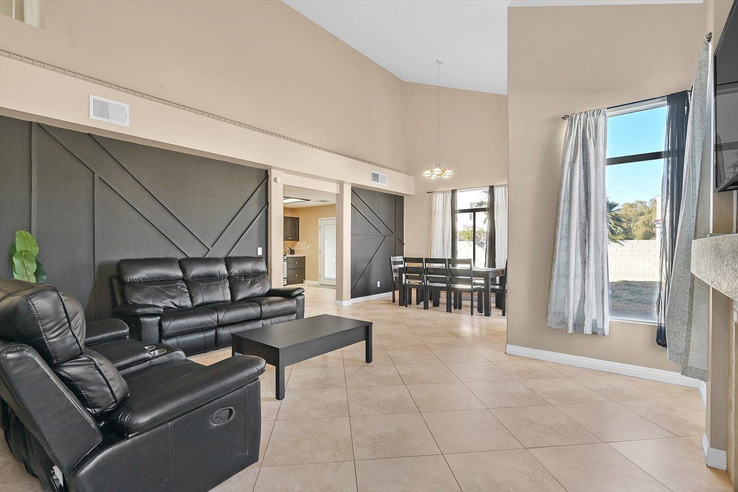 POOL HOME 1