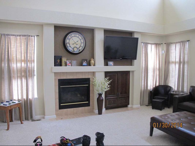 Built Ins and Cabinets