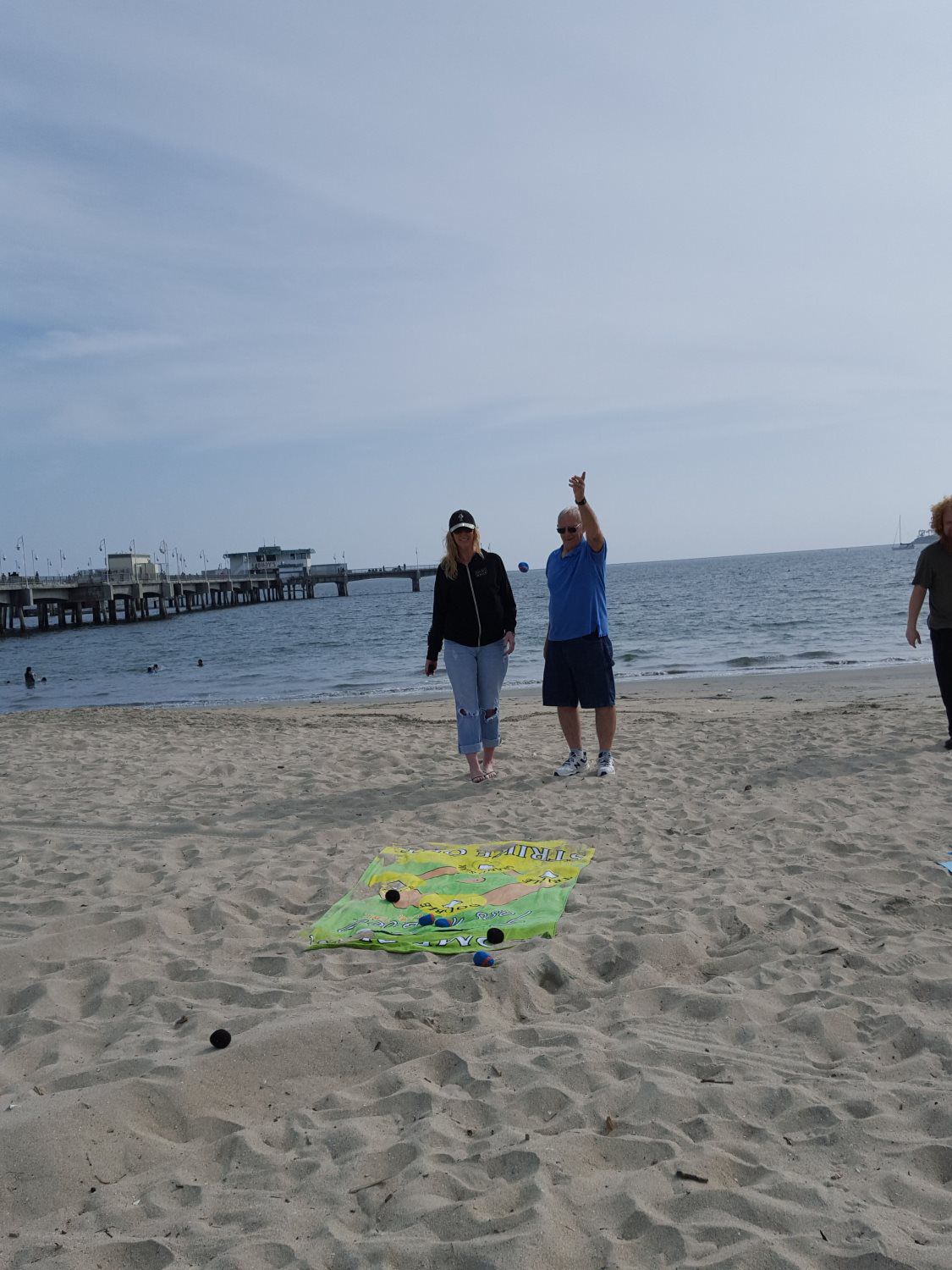 Toss to Target Game Towel Flooples