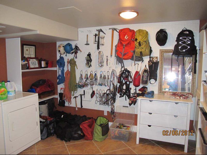 Built Ins and Cabinets