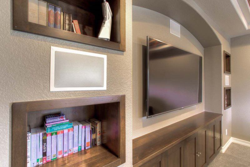 Built Ins and Cabinets