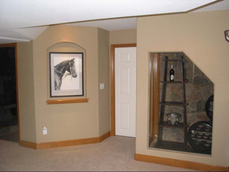 Built Ins and Cabinets