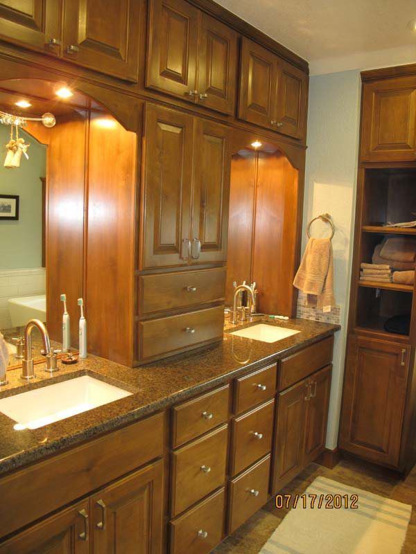 Built Ins and Cabinets