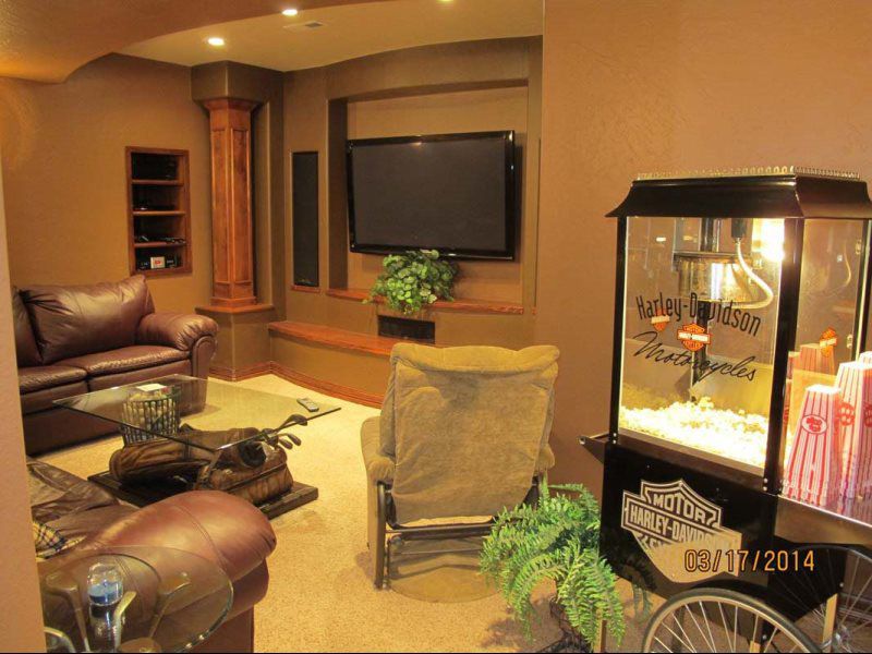 Built Ins and Cabinets