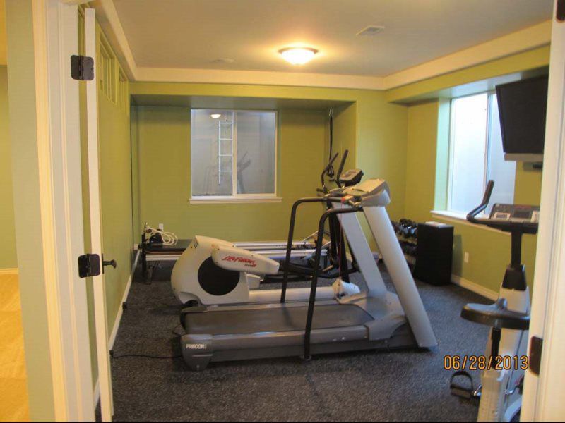 Built Ins and Cabinets