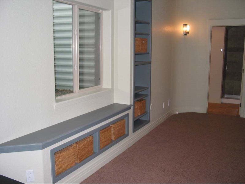 Built Ins and Cabinets