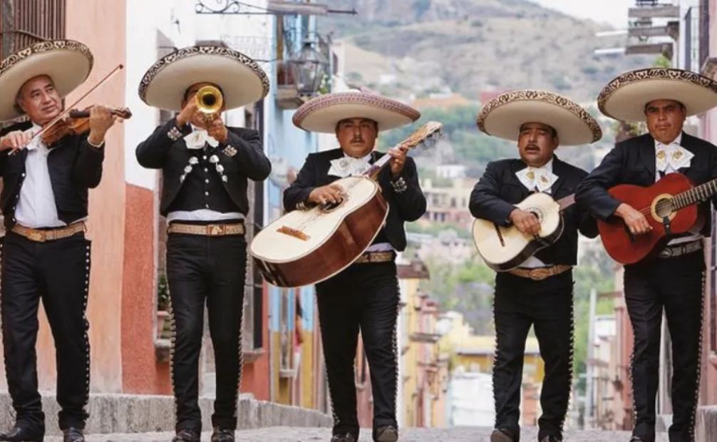 Fiesta Picnic band