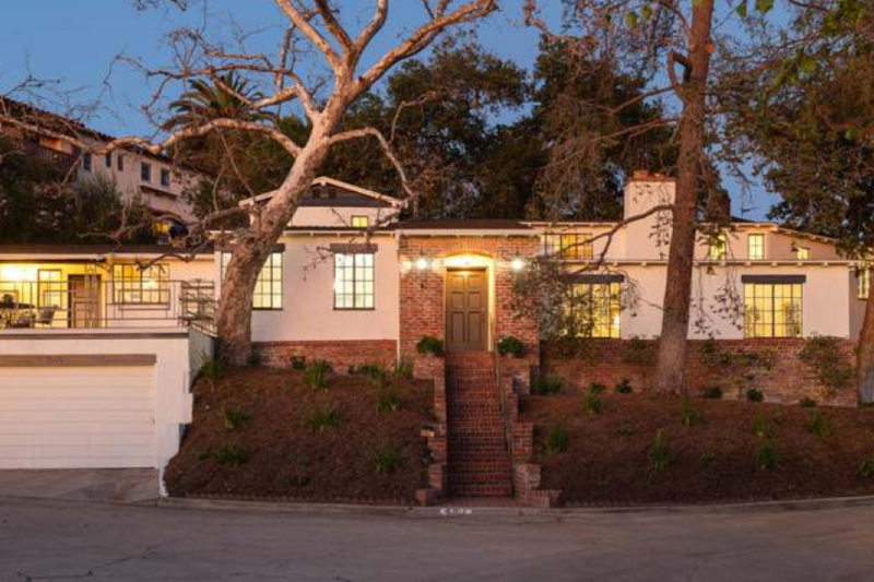 4362 Cedarhurst Circle