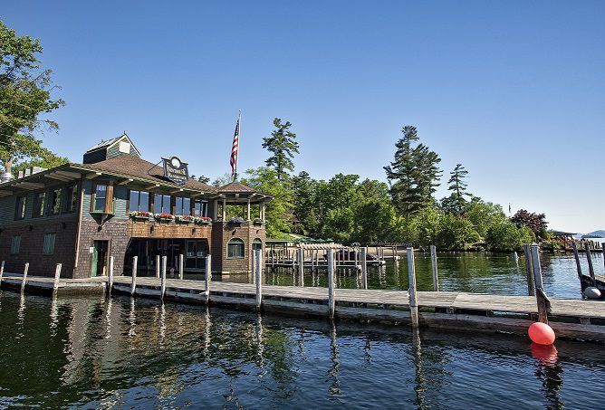 Boathouse Restaurant 