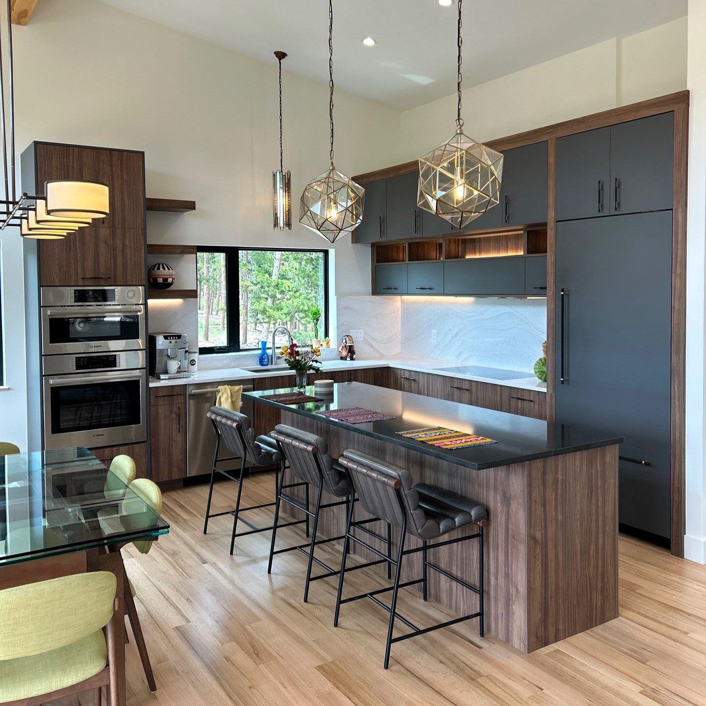 Custom Colorado Cabinets - Concept 32 Custom Cabinet Studio
