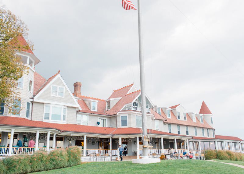 CHLOE + MATT - Larchmont Yacht Club