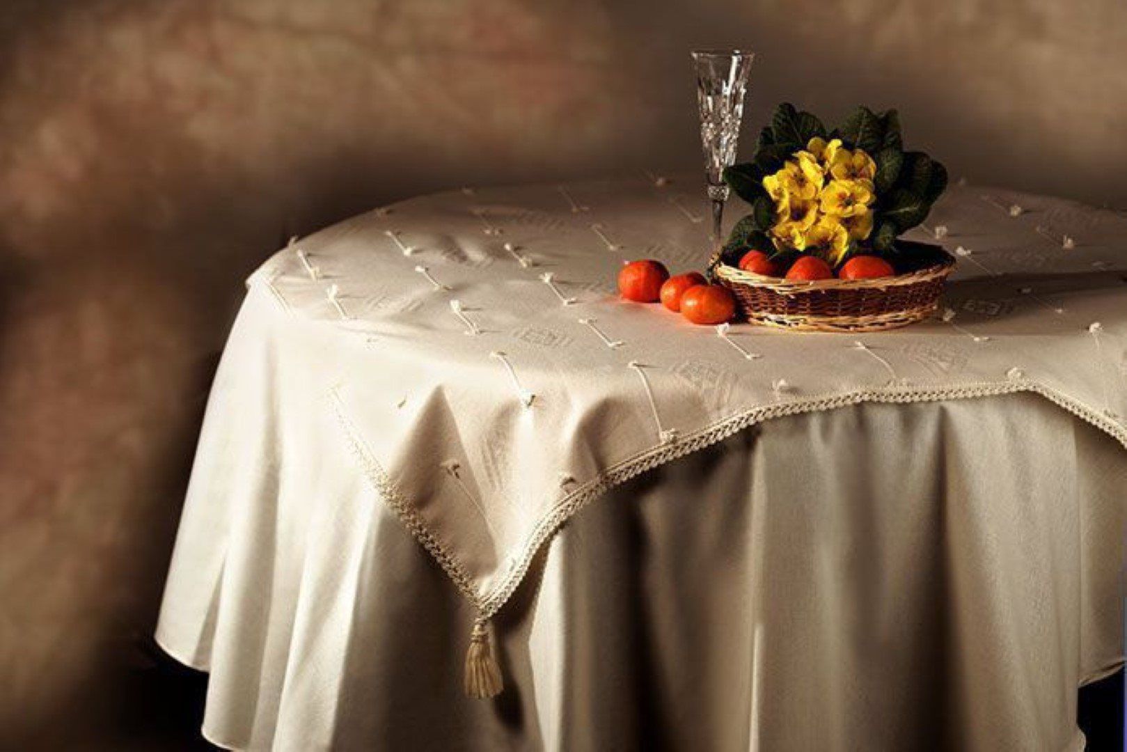 Premium Table Linens Gold