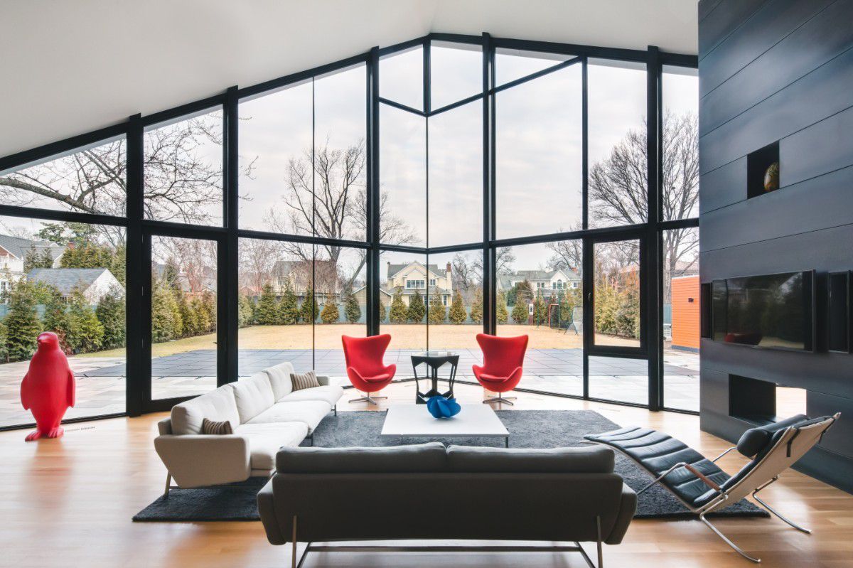 Western Architectural Openings window wall comprised of Series 600 large glass panels and slim framing