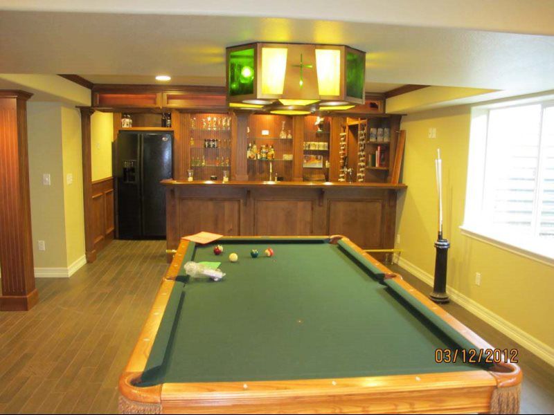 Built Ins and Cabinets