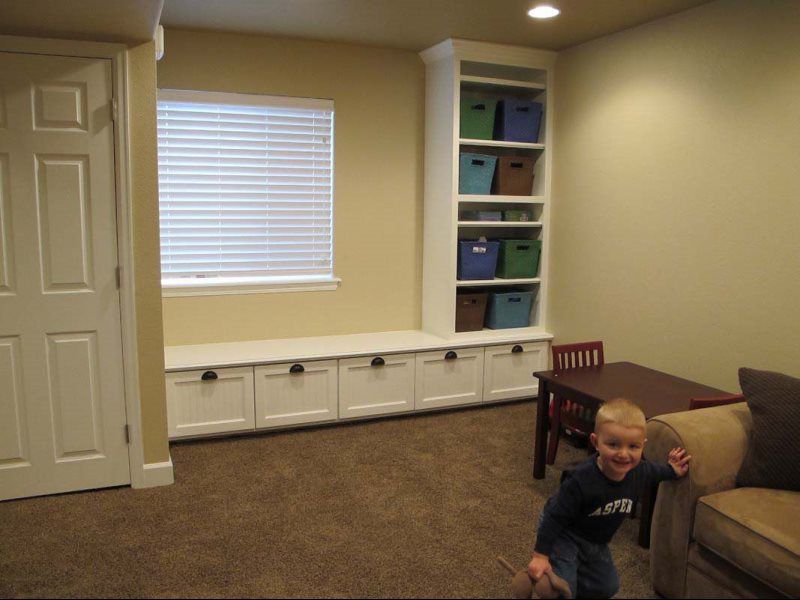 Built Ins and Cabinets
