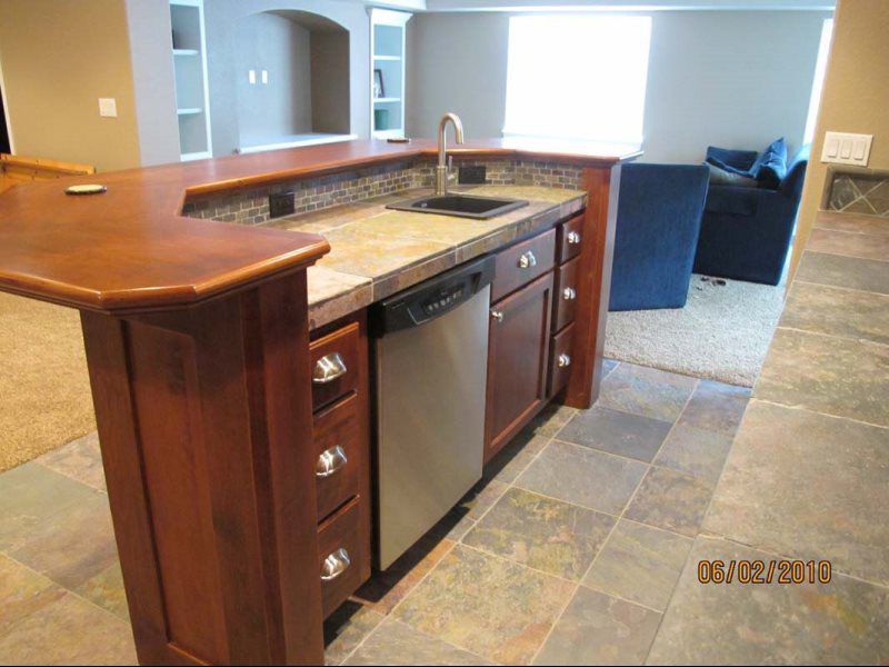 Built Ins and Cabinets