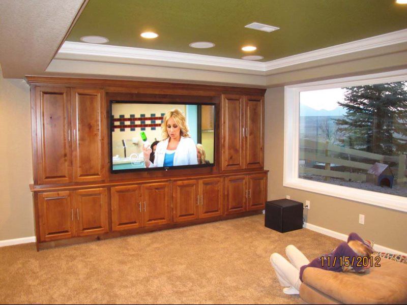 Built Ins and Cabinets