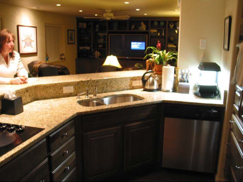 Built Ins and Cabinets