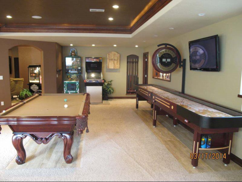 Built Ins and Cabinets