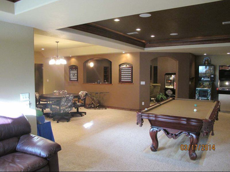 Built Ins and Cabinets