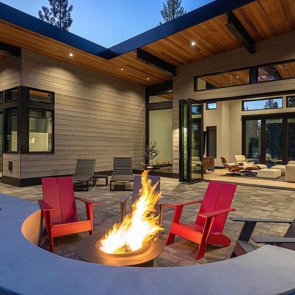 Truckee, CA Home with Marvin Bi-Fold Patio Doors Connecting Indoor and Outdoor Living
