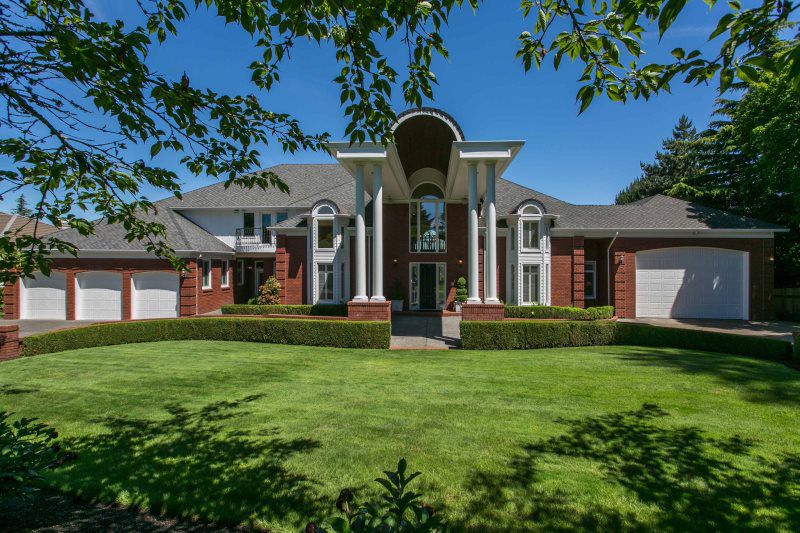 Riverknoll Front House