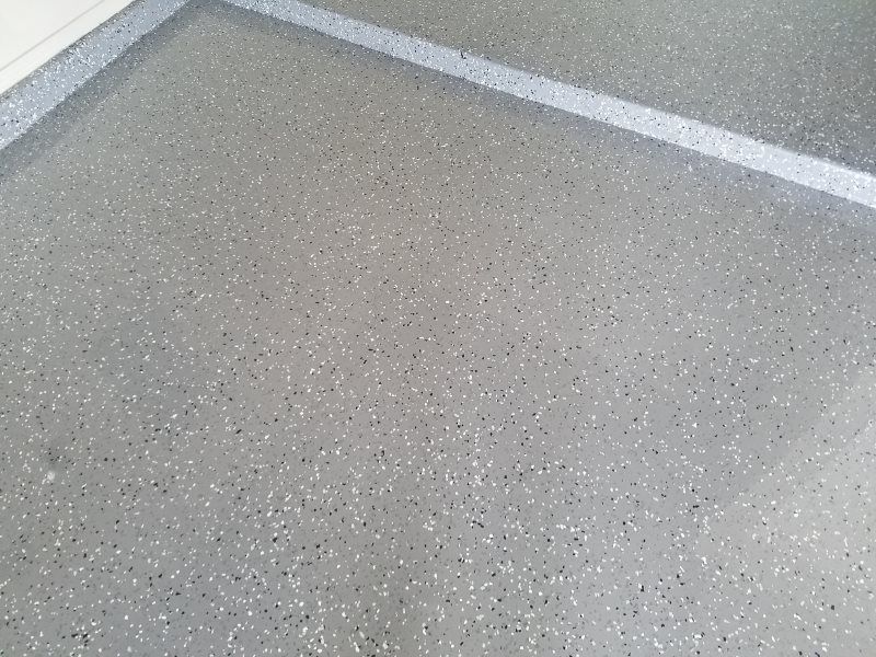 Epoxy (Silver with light Asphalt flake)
