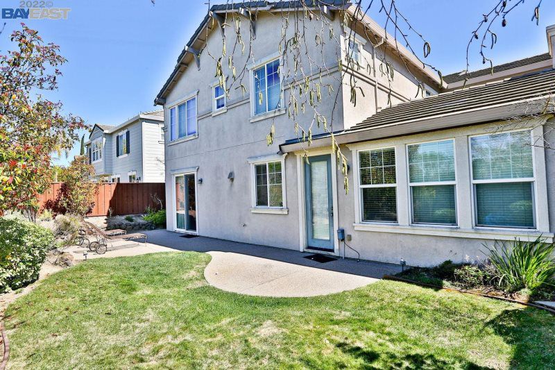 5502 CRESTRIDGE TERRACE