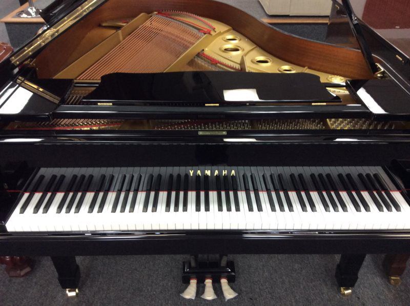 yamaha grand piano