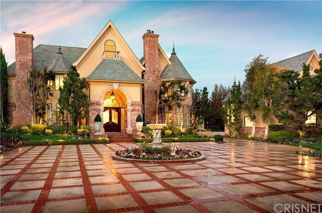 22525 La Quilla Drive