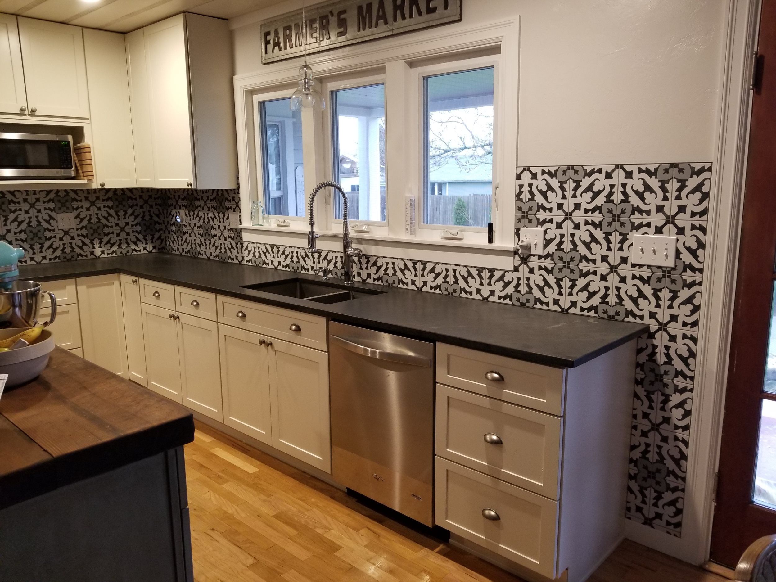 Kitchen Cabinet Installation