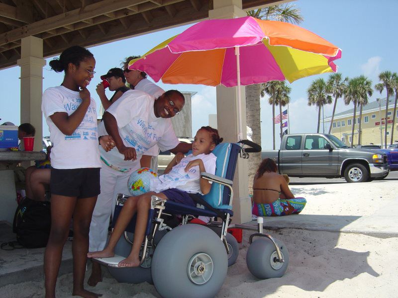 Kid using DEBUG BEACH Wheelchair