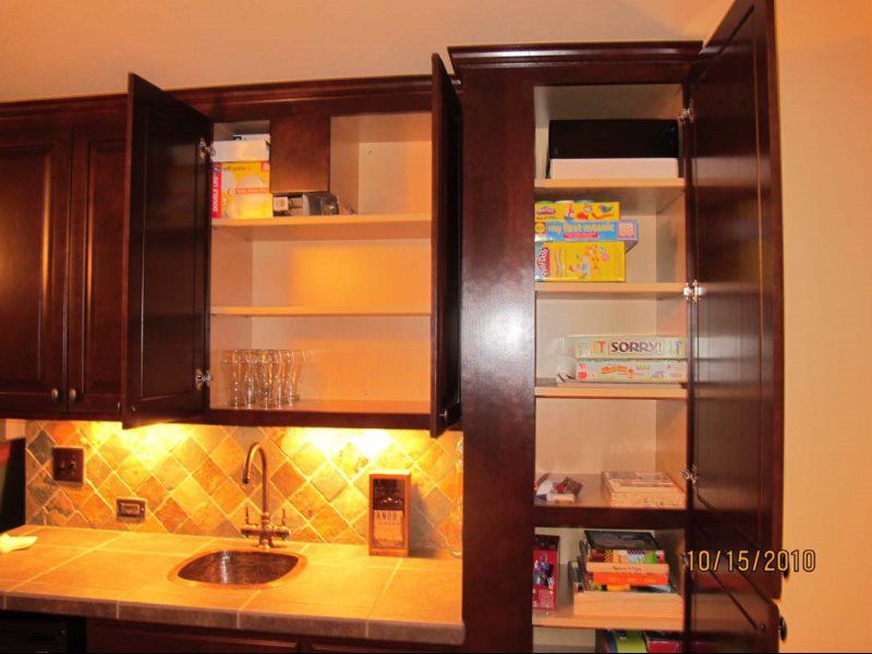 Built Ins and Cabinets