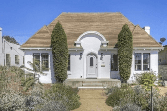 SOLD: 938 N Kenmore Ave