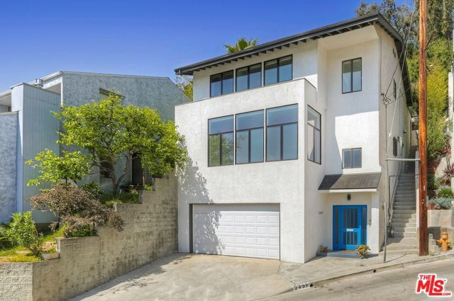 SOLD: 2437 Lake View Ave