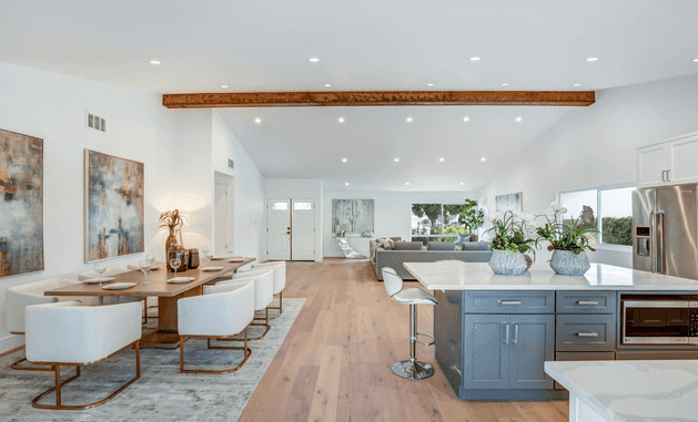 SOLD: 5215 Babcock Ave