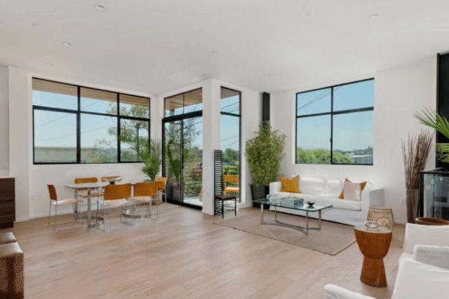 SOLD: 2901 Steinbeck