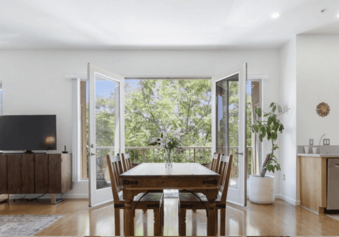 SOLD: 150 S San Fernando #206