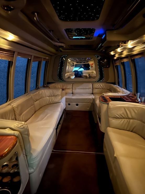 Limobus - 16 passenger