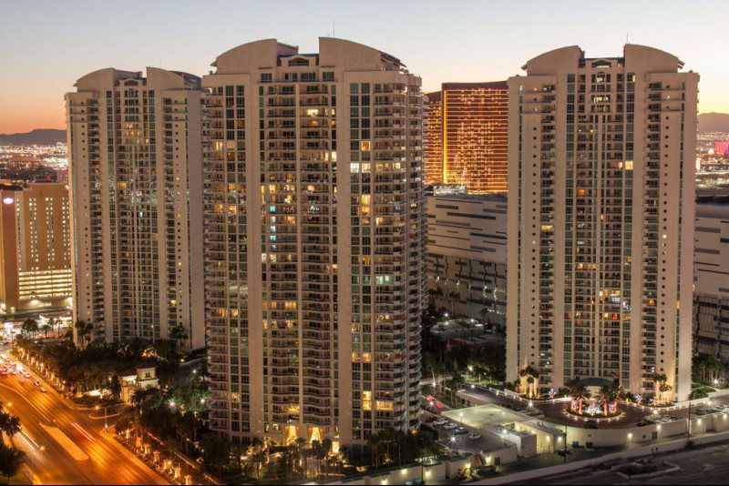 Turnberry Place