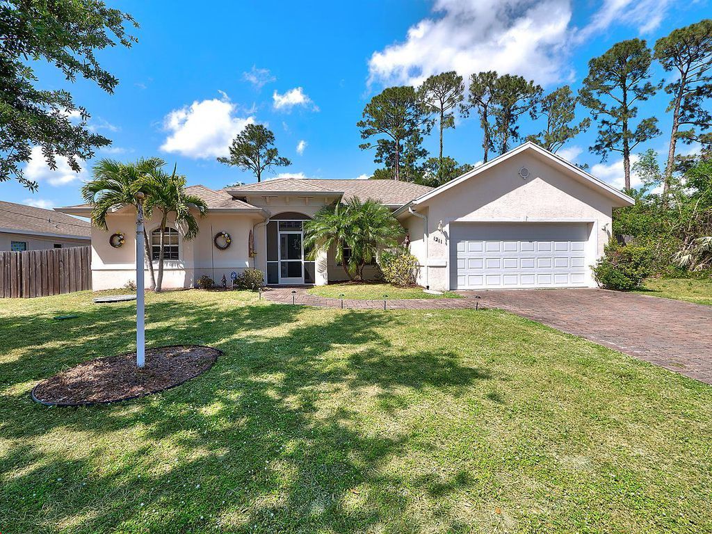 1211 SW Wellington Ave