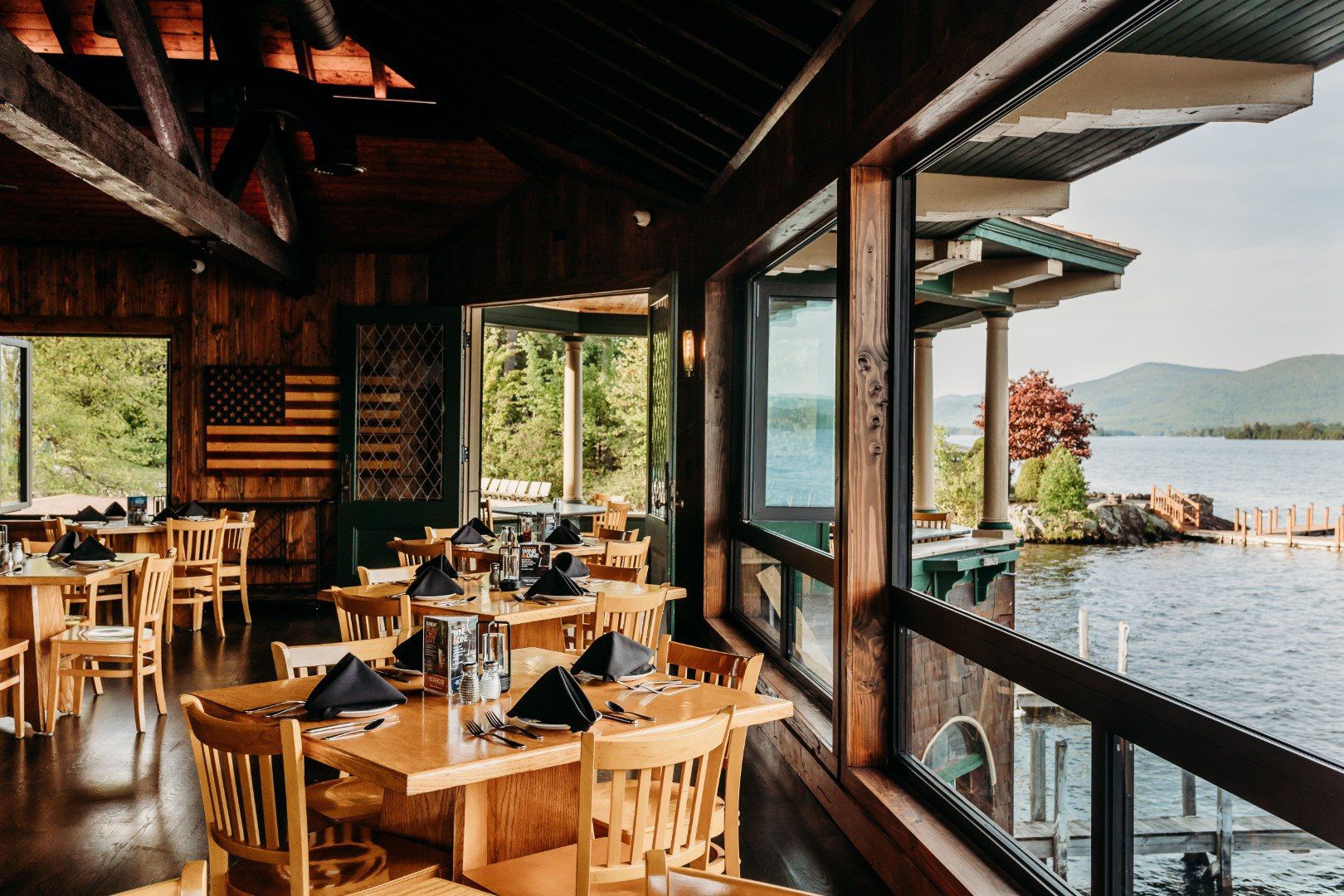 Dinning in boathouse