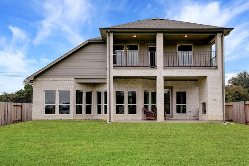 Lake Mija Village Pelicans Nest