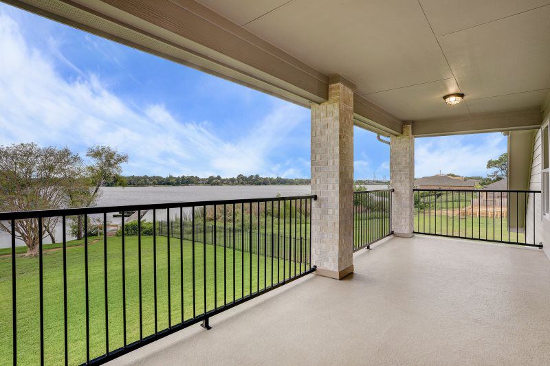 Lake Mija Village Pelicans Nest