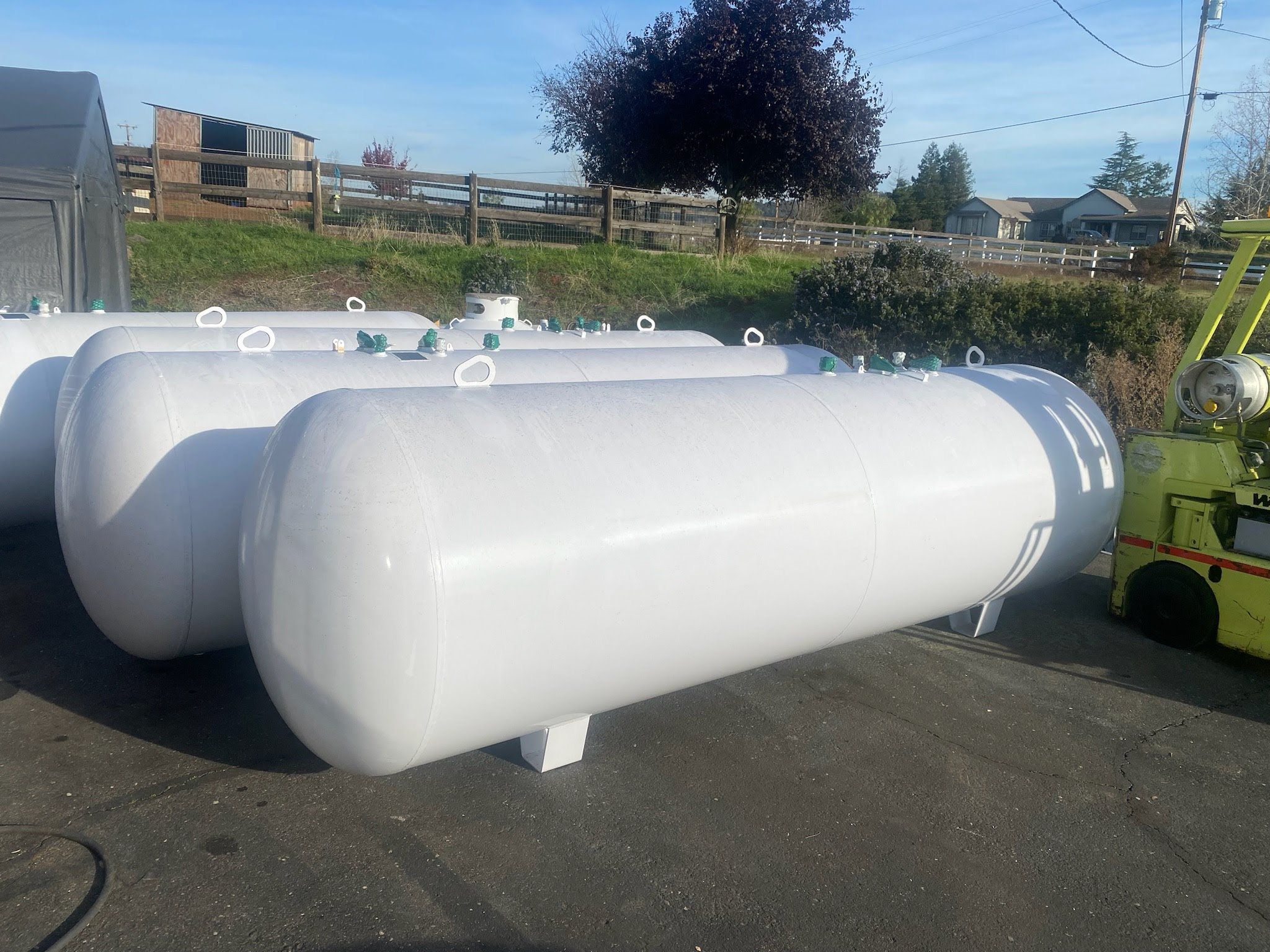 1000 Gallon Propane Tank