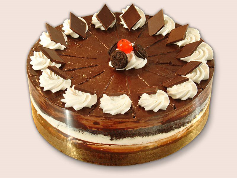 Cookies & Cream Cake 10"