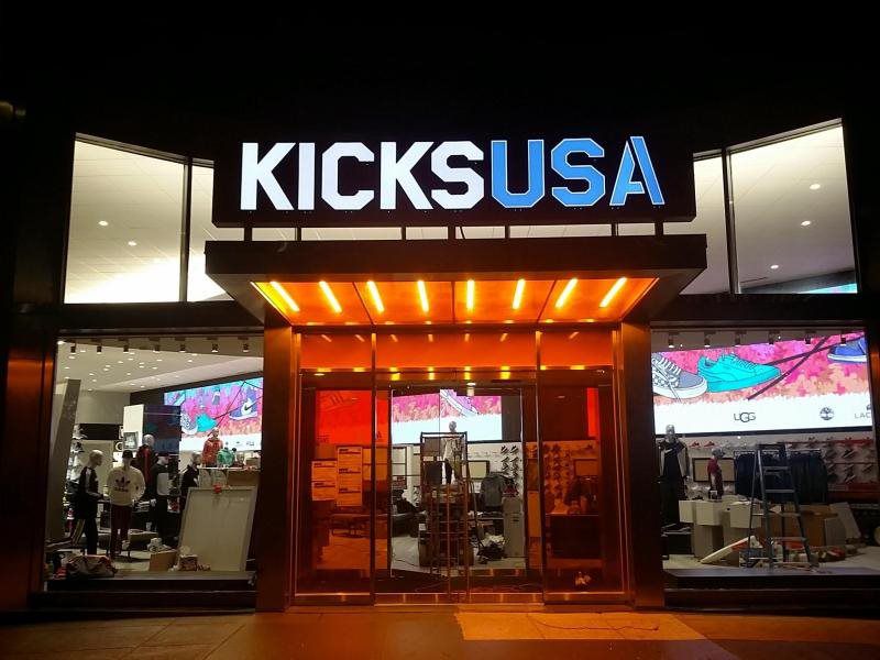 A bold standard front-lit channel letter sign installed on a busy street in Mineola, New York. Designed by Mineola Signs and Awnings, this vibrant signage is ideal for storefront awnings and commercial buildings near me, providing excellent visibilit