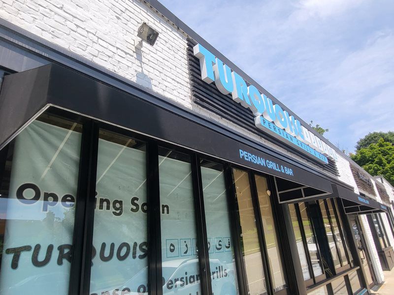 Commercial awning by Mineola Signs and Awnings in Mineola, New York
A high-quality commercial awning by Mineola Signs and Awnings, perfect for businesses in Mineola, New York. This awning enhances your storefront's appearance and offers shade for cus