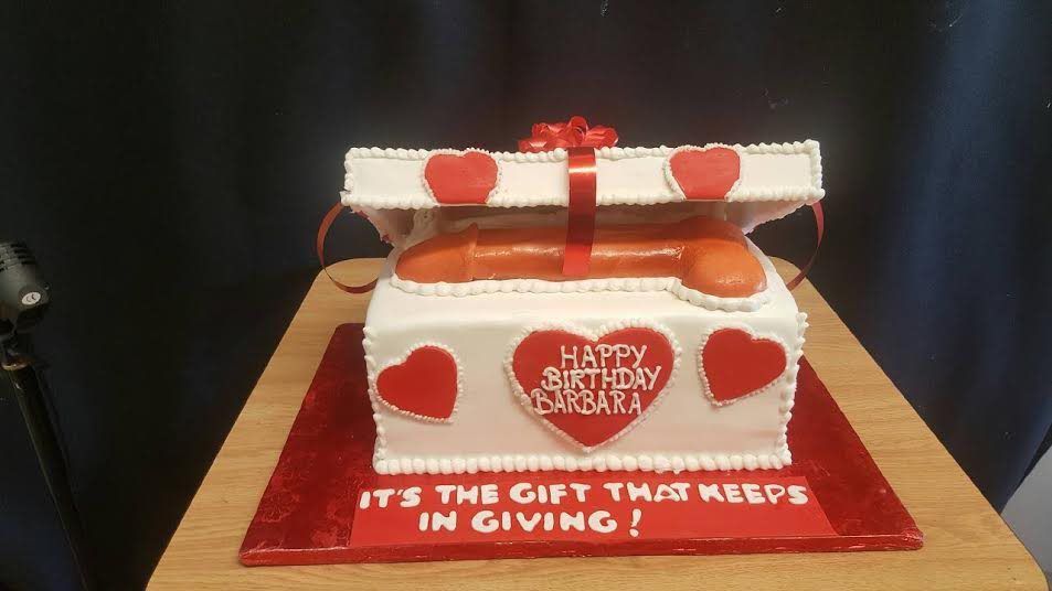 Penis Gift Box Cake